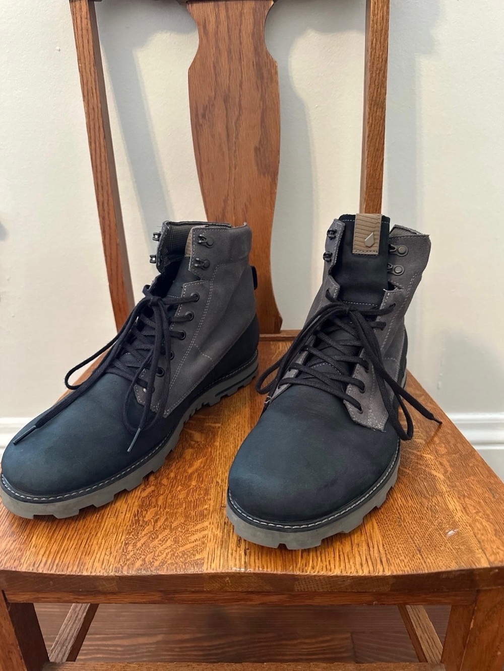Volcom Men's Two-Tone Gray Lace-Up Tactical Boots